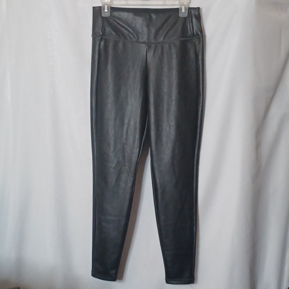 ATHLETA  Women's Black Faux Leather Leggings. Size M.